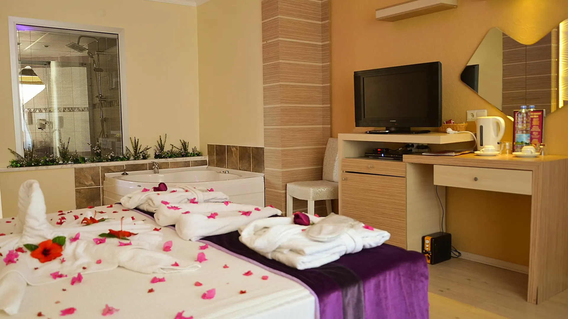 Dora Beach Hotel Marmaris 4*,